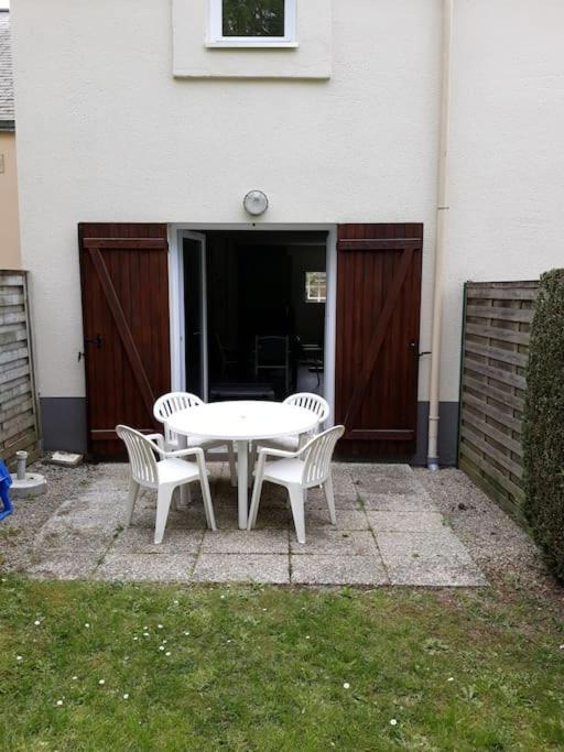 Les Cottages Du Golf A Ploemel Exterior photo